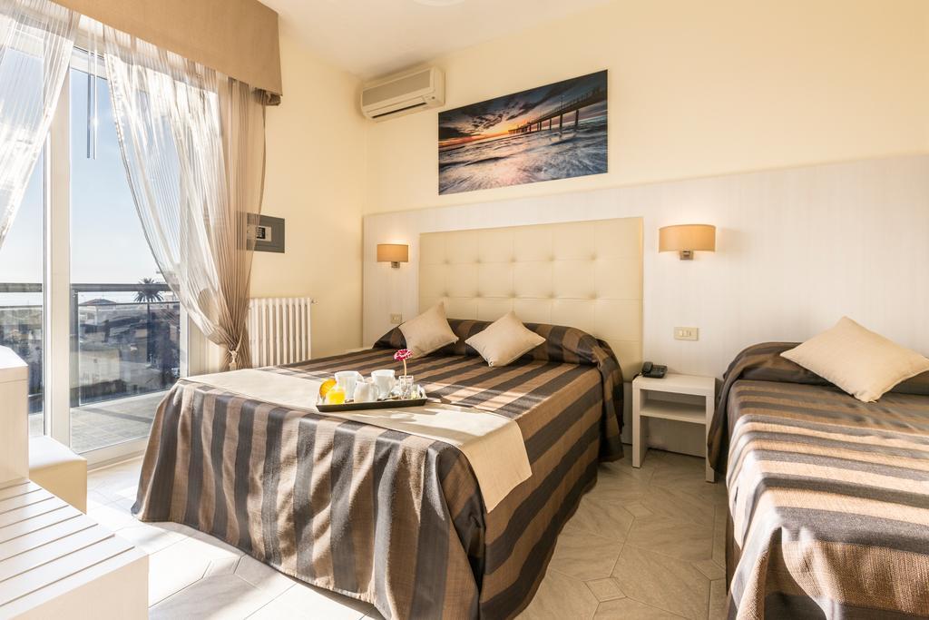 Hotel King Marina di Pietrasanta Quarto foto