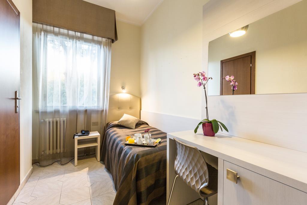 Hotel King Marina di Pietrasanta Quarto foto